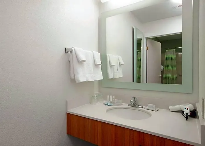 Springhill By Marriott Phoenix Fashion Center Hotel 3*