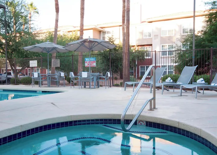 Hotel Springhill By Marriott Phoenix Fashion Center 3*